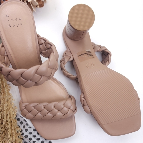 Tan Braid Weave Square Toe Mules Sz 7.5 - Picture 10 of 10